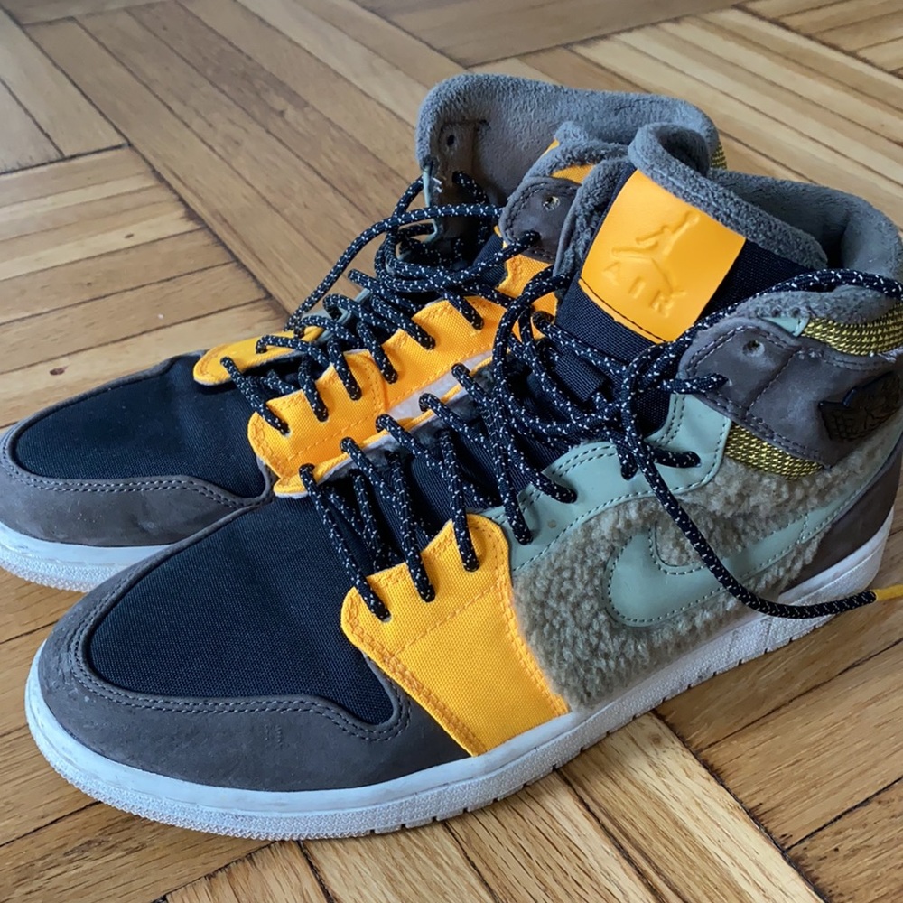 AIR JORDAN 1 RETRO HI PREMIUM WOMENS - Picture 5 of 8